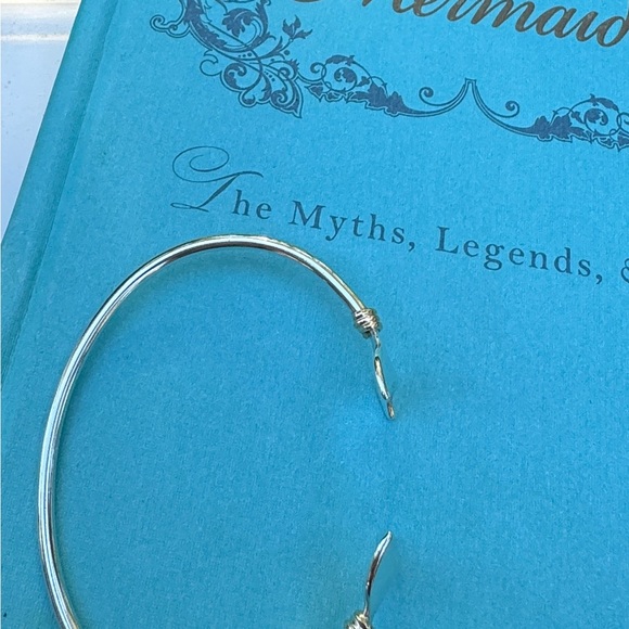 Eden Hand Arts Whale Tail Bracelet - Picture 6 of 10